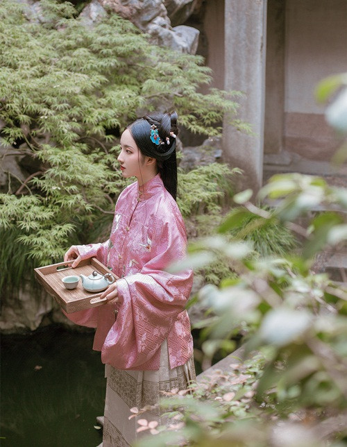 Ngỡ ngàng với lý do phụ nữ thời xưa thích làm nghề vú em hình ảnh 3 ngo ngang voi ly do phu nu thoi xua thich lam nghe vu em hinh anh 3