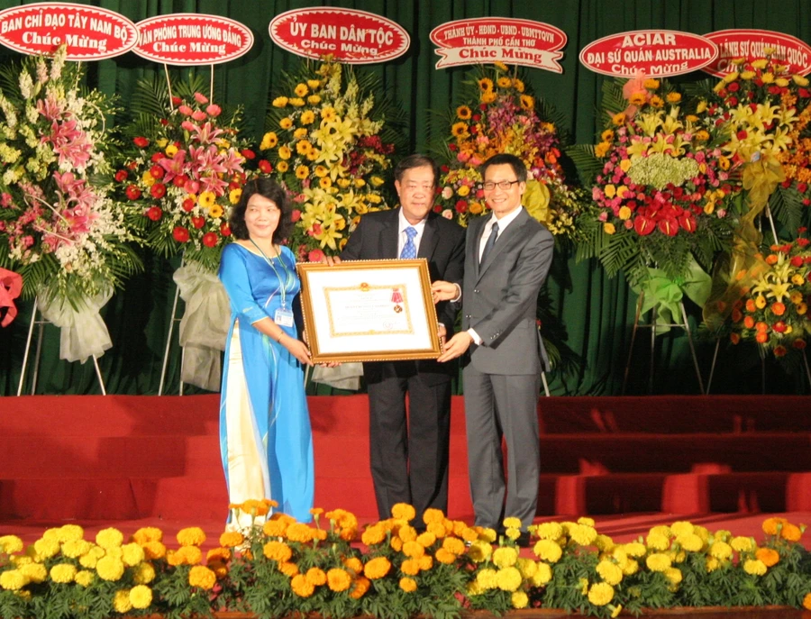 Trường ĐH Cần Thơ kỷ niệm 50 năm thành lập