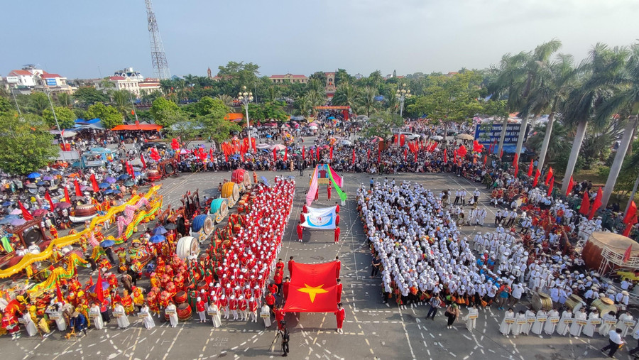 Đại hội thu hút khoảng 5.000 vận động viên, diễn viên, các trọng tài, giám khảo về tham gia thi đấu, biểu diễn.
