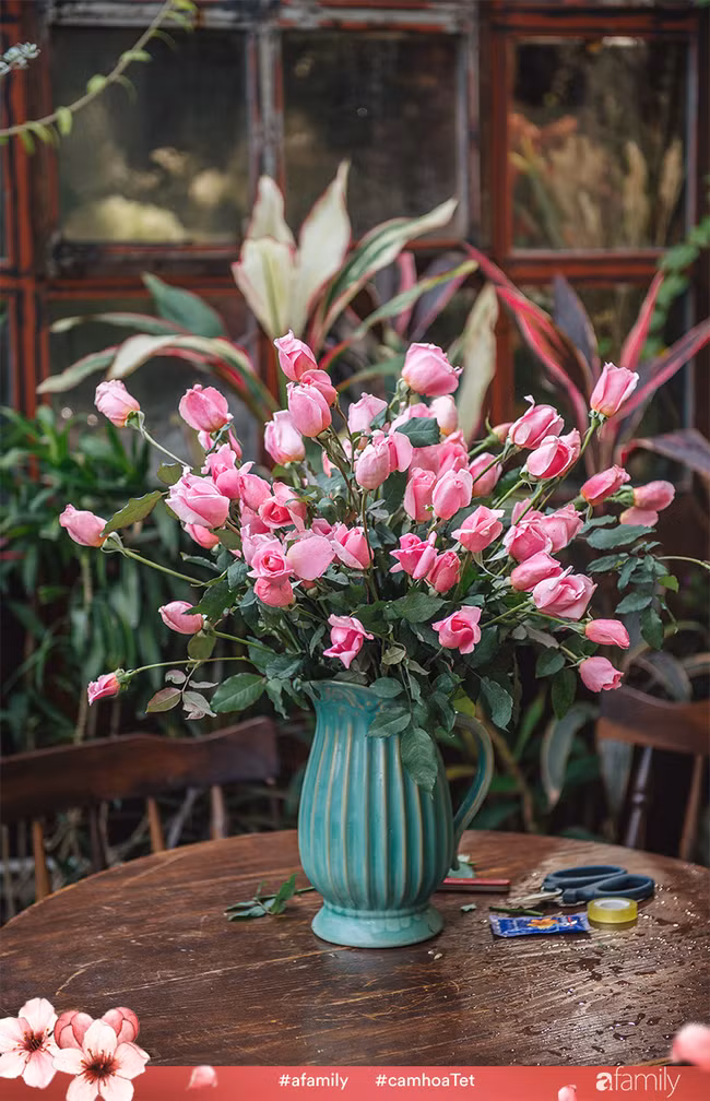 Tết này phải có bình hoa hồng thơm trong nhà, cắm như này đảm bảo ai cũng khen - Ảnh 7.
