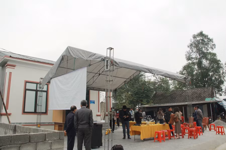 Ngôi nhà mới được hoàn thiện sau 3 tháng khởi công xây dựng