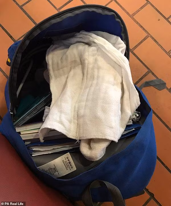 Thiếu nữ khiến các chàng trai chẳng dám yêu vì cứ động vào người là... “chảy nước“ ảnh 4 thieu nu tre khien cac chang trai chang dam yeu vi cu dong vao nguoi la "chay nuoc" - 4