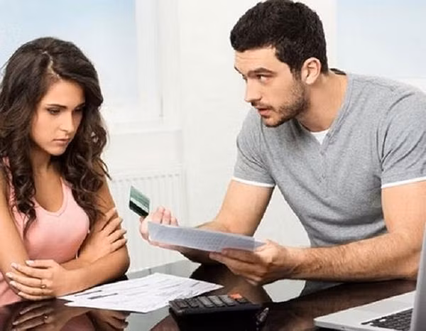 Đàn ông “đo lọ nước mắm, đếm củ dưa hành” 100% có dấu hiệu này, đàn bà lấy phải cả đời nhục