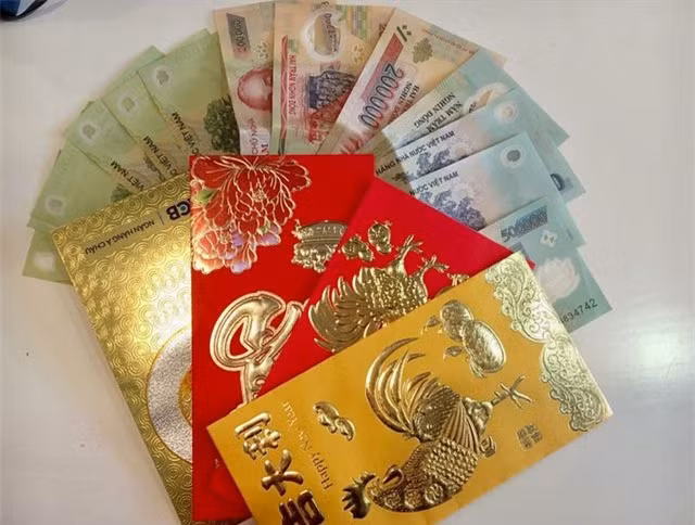 Ngày tết là để gặp gỡ vui vầy chứ đâu phải là dịp để “phát chẩn” bạc tiền không nghĩ ngợi. Ảnh: HT.