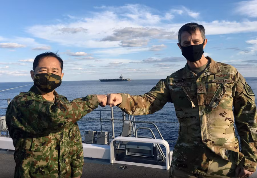 Cuộc tập trận Keen Sword được tổ chức 2 năm/lần với sự tham gia của hàng chục tàu chiến, hàng trăm máy bay và 46.000 binh lính, thủy thủ và lính thủy đánh bộ đến từ Nhật Bản và Mỹ.