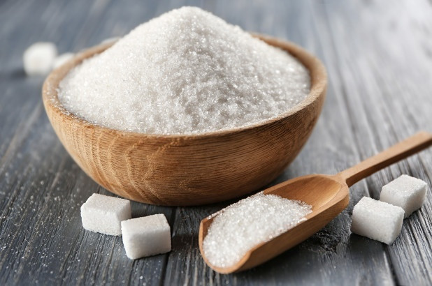 Không muốn bị bọng mắt bạn hãy hạn chế hoặc tránh ăn đường.