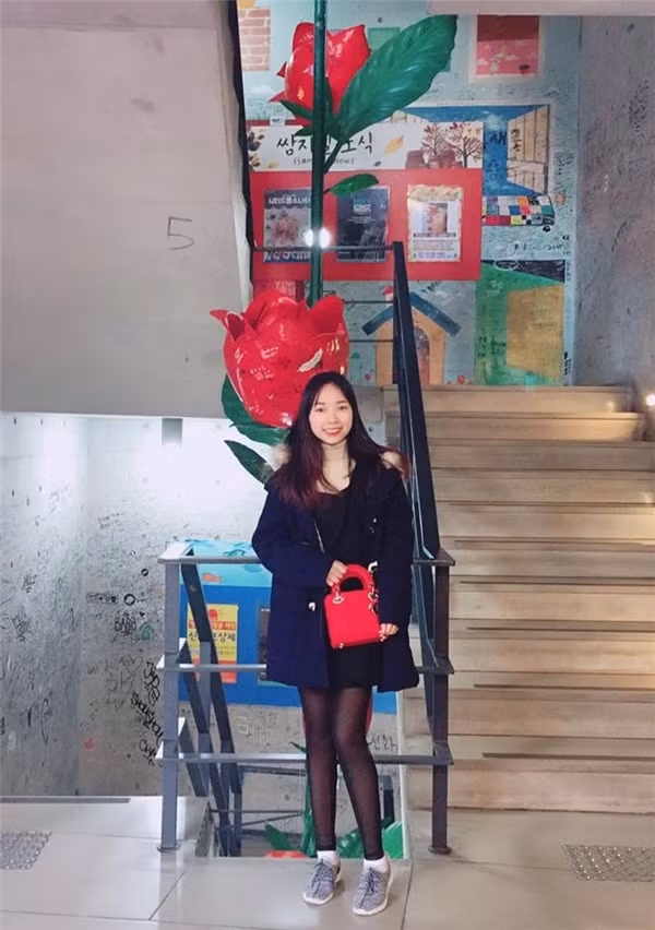 Nữ sinh du học Hàn: Rửa 2000 cái dĩa/ngày chỉ đủ trả học phí