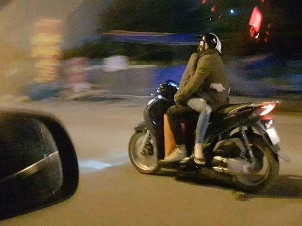 Hà Nội giảm nhiệt độ sốc, rét đậm 15 độ, cư dân mạng vội chuyền tay nhau bí kíp chống rét không giống ai - Hình 2