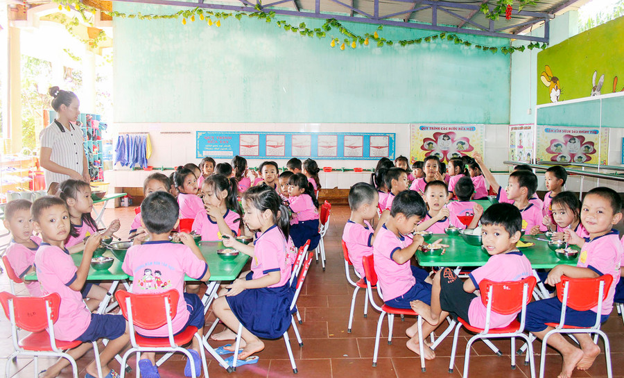 Khuôn viên khang trang tại Trường Mầm non xã Tân Hợp, huyện Hướng Hóa (Quảng Trị) Khuôn viên khang trang tại Trường Mầm non xã Tân Hợp, huyện Hướng Hóa (Quảng Trị)