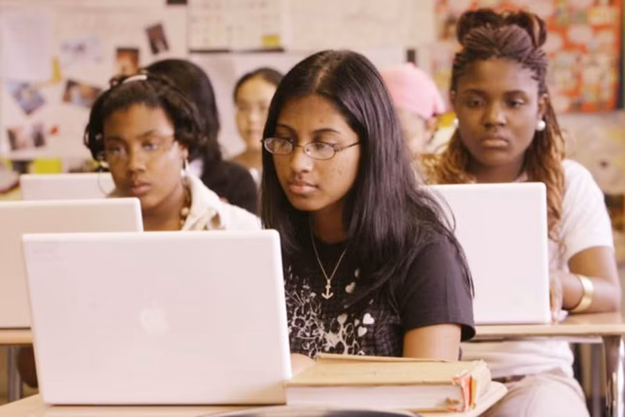 Giải mã hiện tượng bé trai thường giỏi Toán hơn bé gái