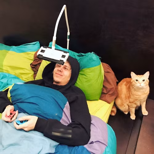 Kẻ ăn không hết, người lần chẳng ra.