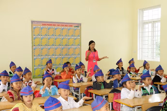 Giờ học của HS Trường Tiểu học Na Ngoi 1, huyện Kỳ Sơn, Nghệ An