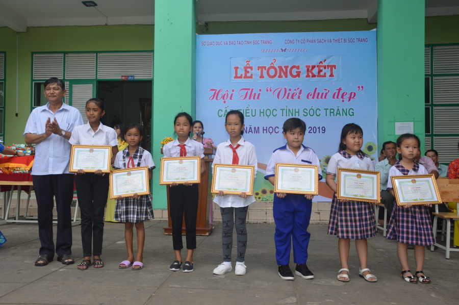 HS đoạt Giải nhất.