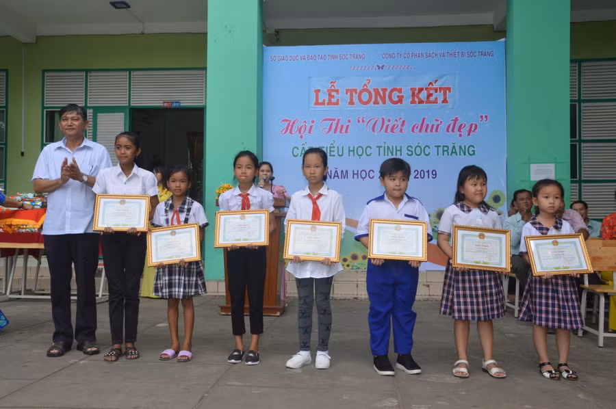 HS đoạt Giải nhất.