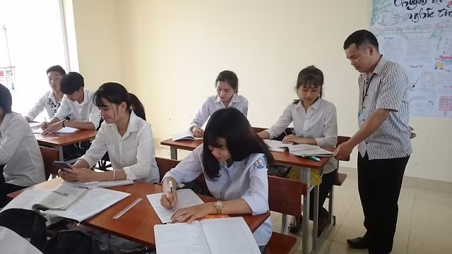 Siết chặt kỷ cương trường thi, khích lệ thầy và trò trong dạy và học