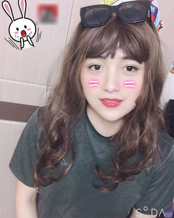 gaigai1-ngoisao.vn-w580-h725.jpg 2 hóa trang, giả gái,ông bố trông con,mẹ vắng nhà