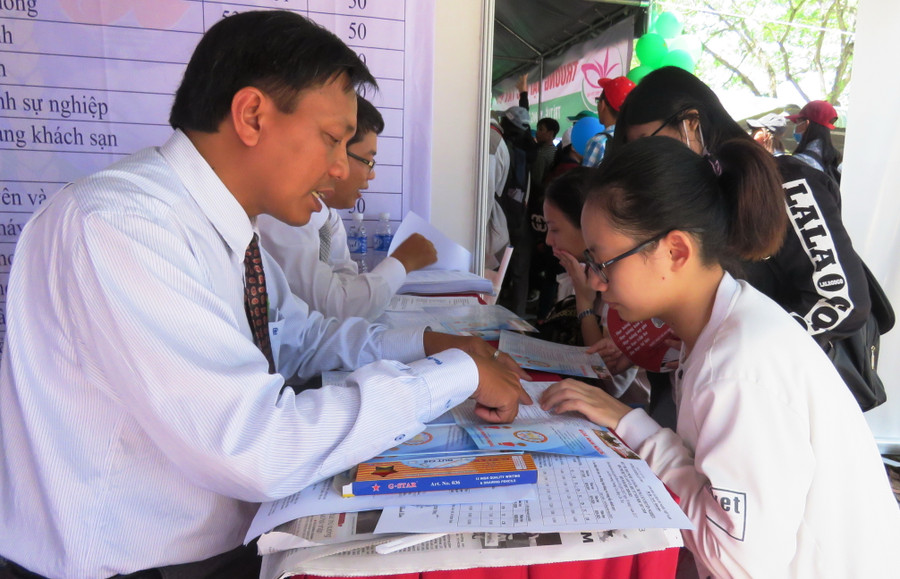 Giáo dục trải nghiệm, hướng nghiệp đạt hiệu quả sẽ có lợi cho cả người học lẫn người tuyển dụng lao động. Ảnh: Thùy Trang Giáo dục trải nghiệm, hướng nghiệp đạt hiệu quả sẽ có lợi cho cả người học lẫn người tuyển dụng lao động. Ảnh: Thùy Trang