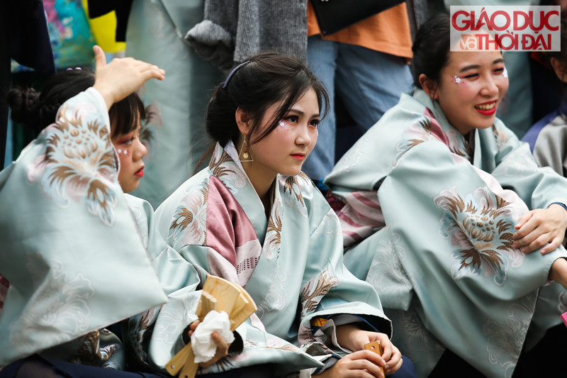 Giới trẻ Hà thành hào hứng check-in cùng hoa Anh đào Nhật Bản ảnh 10