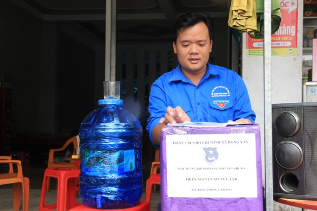 Các bạn không quy định giá rửa xe mà tùy tâm mọi người ủng hộ