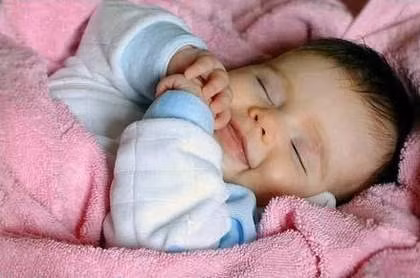 Chăm sóc bảo vệ trẻ đúng cách khi trời rét