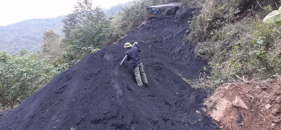 Khu vực mỏ than bản In, xã Tân Phong, huyện Phù Yên, Sơn La.