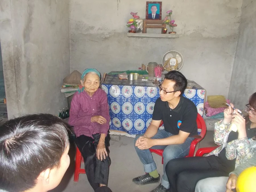 Sinh viên Hà Nội “phượt” vì miền Trung