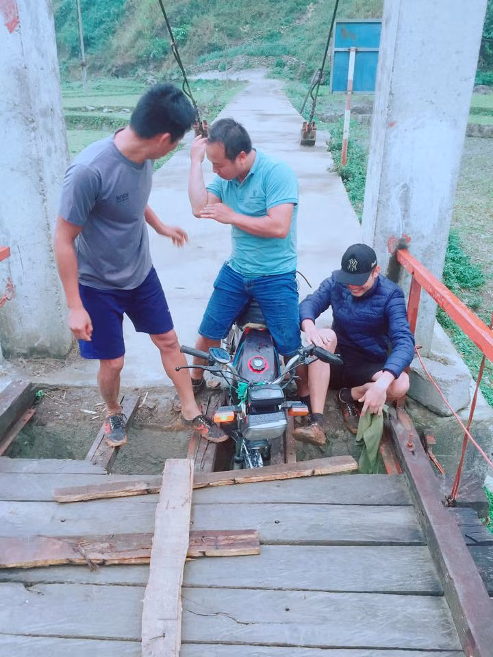 Tý nữa thì lọt khe