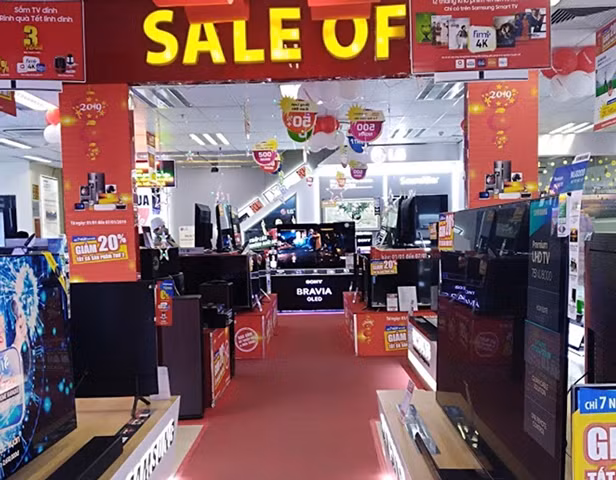 Một số người cho rằng cần cân nhắc khi mua tivi trưng bày siêu giảm giá