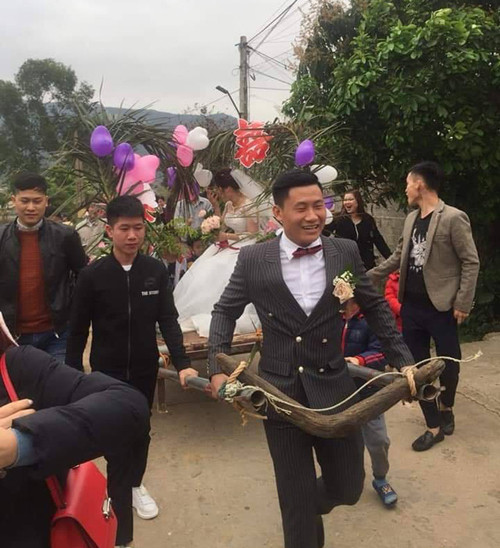 Dù mộc mạc nhưng chú rể...