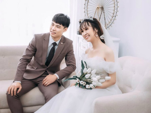 Cô gái 9x lấy được chồng đẹp trai như hotboy Hàn Quốc nhờ chịu khó comment “dạo” trên mạng xã hội