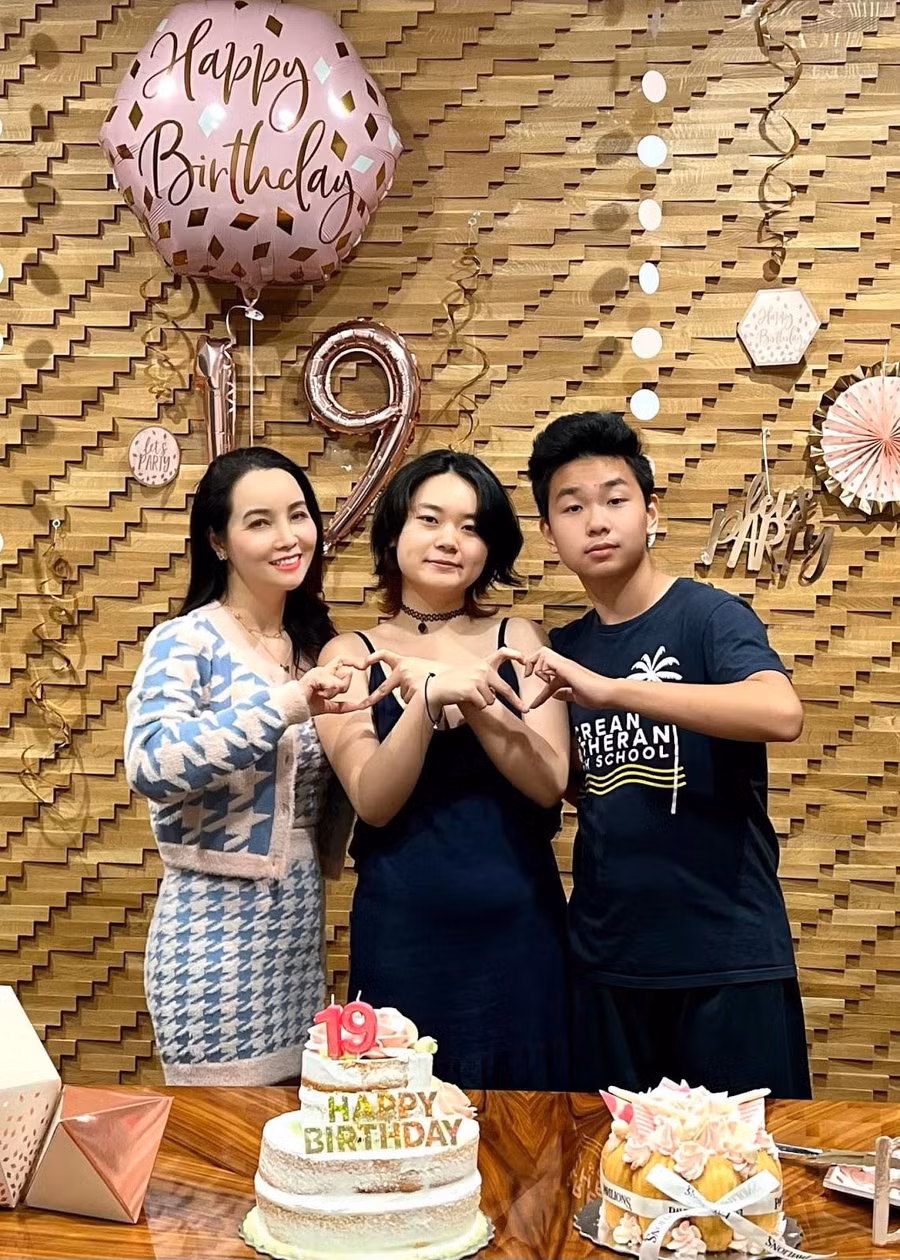 Quá trình nuôi dạy con, nữ diễn viên nói không với roi vọt (ảnh FVNV).