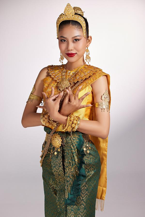 Thạch Thu Thảo đáp ứng được nhiều tiêu chí như bản sắc, tài năng, catwalk, tập luyện rất chăm chỉ. Cô ấy múa rất đẹp trong bộ đồ Khmer, rất ấn tượng Nét đẹp bản sắc rất quan trọng trong cuộc thi và khi ra thế giới.