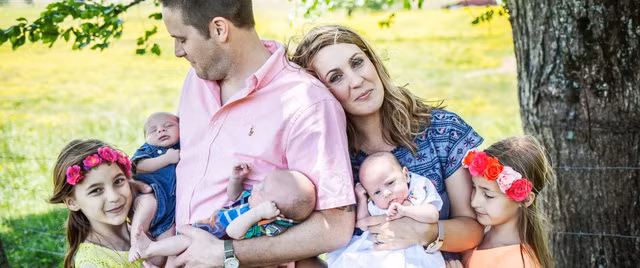 Ca sinh ba “khủng” suýt phá kỷ lục thế giới về cân nặng trẻ sơ sinh ảnh 2