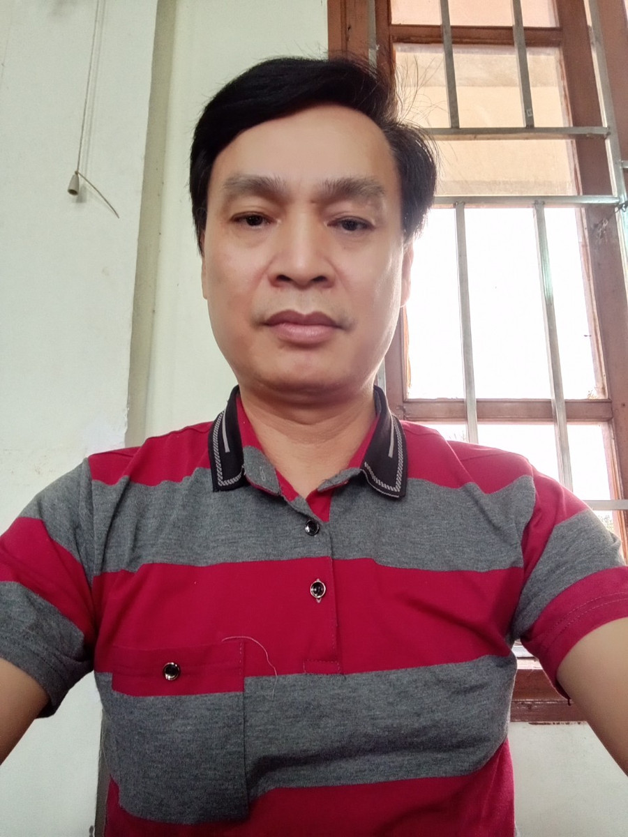 Thầy giáo Phạm Văn Công - giáo viên Trường Tiểu học & THCS Minh Khai, huyện Hưng Hà, tỉnh Thái Bình. Thầy giáo Phạm Văn Công - giáo viên Trường Tiểu học & THCS Minh Khai, huyện Hưng Hà, tỉnh Thái Bình.