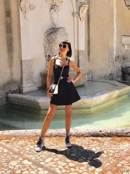 Norma sống ở Ý với người chồng Laurie 80 tuổi