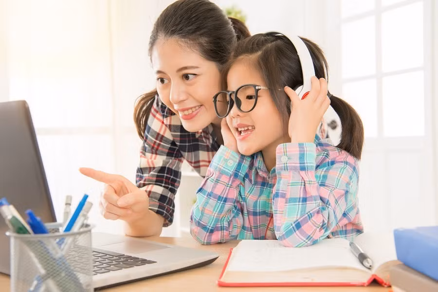 Cha mẹ cần có phương pháp để con trẻ tiếp cận với môn học một cách nhẹ nhàng