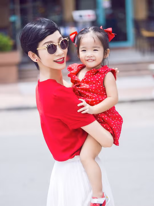 Sao nữ biến mất và tái xuất với một đứa con - Ảnh 5.