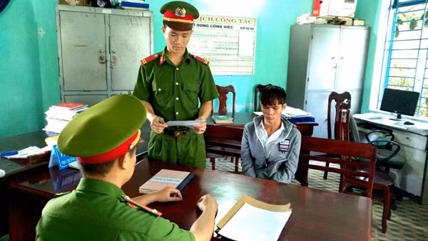 Con trai trộm gần 160 triệu đồng của mẹ đi du lịch, tậu xe mới