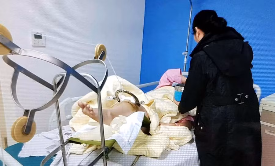 Ai là người thực sự cầm lái chiếc Range Rover tông nữ sinh nguy kịch? - Ảnh 3.