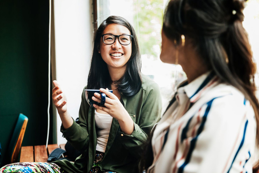 Dù tin đồn có hấp dẫn đến đâu, những người thông minh về mặt cảm xúc cũng không bao giờ tham gia. (Ảnh: ITN).