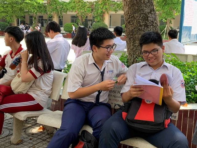 Thời tiết đầu giờ chiều nay tại TPHCM khá oi ức