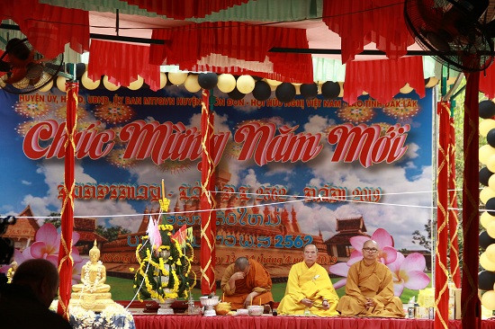 Tết Bunpimay của người Lào được tổ chức từ ngày 13-15/4 hàng năm.