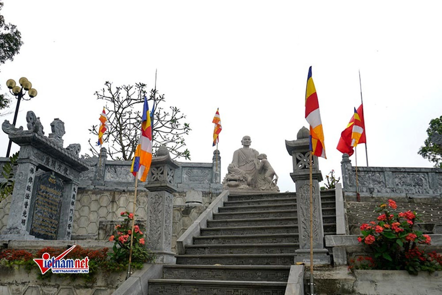 Ngôi chùa không hòm công đức, không đốt vàng mã ở Bắc Ninh