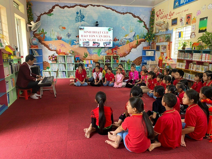 Buổi sinh hoạt Câu lạc bộ bảo tồn văn hóa, văn nghệ dân gian.