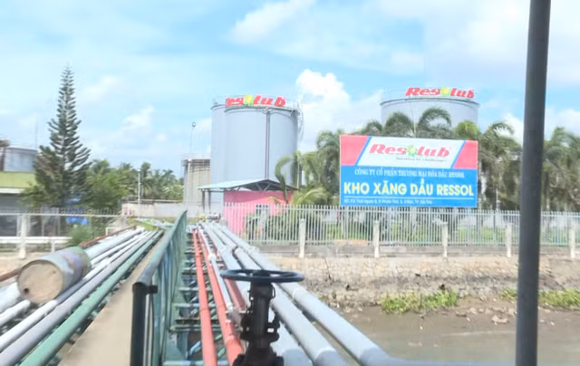 Tiết lộ bất ngờ của giới kinh doanh trước vụ triệt phá đường dây xăng giả “khủng” - 3