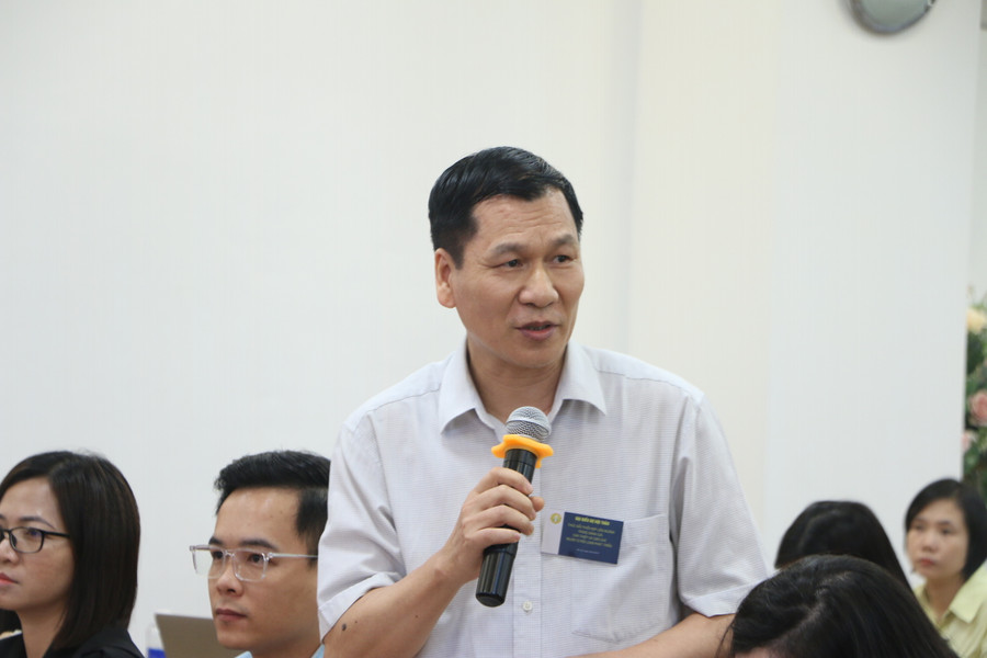 Các đại biểu đến từ Trường ĐH Sư phạm Hà Nội đặt câu hỏi với nhóm chuyên gia từ Nhật Bản về vấn đề hợp tác, chia sẻ kinh nghiệm trong giáo dục người có rối loạn phát triển. Các đại biểu đến từ Trường ĐH Sư phạm Hà Nội đặt câu hỏi với nhóm chuyên gia từ Nhật Bản về vấn đề hợp tác, chia sẻ kinh nghiệm trong giáo dục người có rối loạn phát triển.