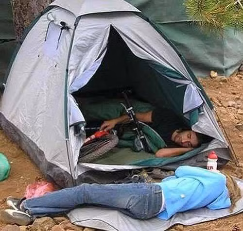 Vợ ngủ ở ngoài một đêm chẳng ai trộm, nhưng xe thì không. Vợ ngủ ở ngoài một đêm chẳng ai trộm, nhưng xe thì không.