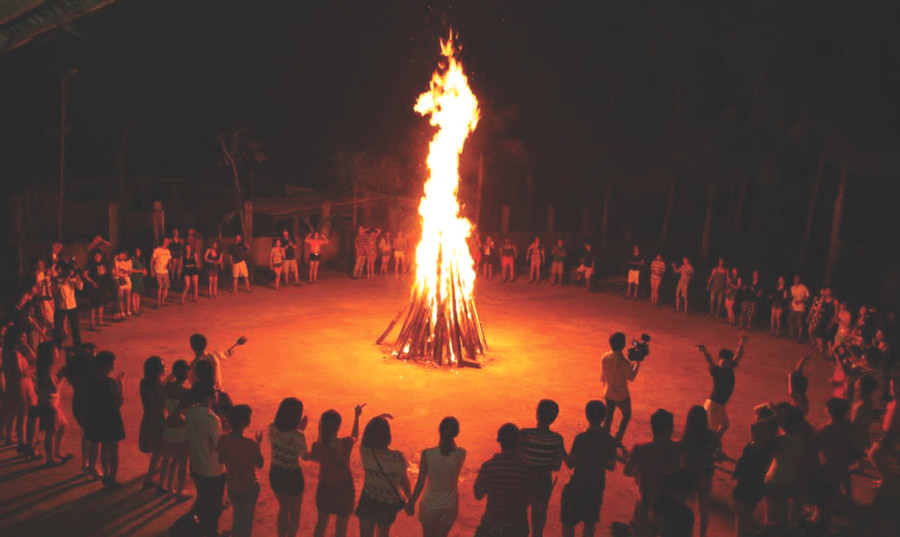 Nghe chuyện tình nàng Công, chàng Cốc bên ánh lửa