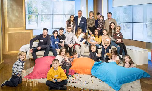 Gia đình Raford trong chương trình củaITV hồi tháng một. Ảnh: Rex