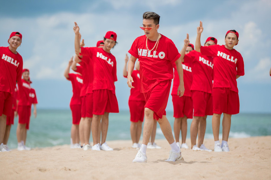 Ca si Viet do tien ty nhu the nao trong cuoc chien MV? hinh anh 3